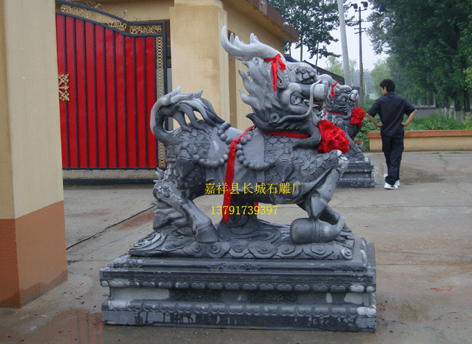 石雕麒麟圖片2010年安裝：在北京黃廠鋪   的：麒麟高1.63米。麒麟雕刻特點；威武有氣勢，有神韻。